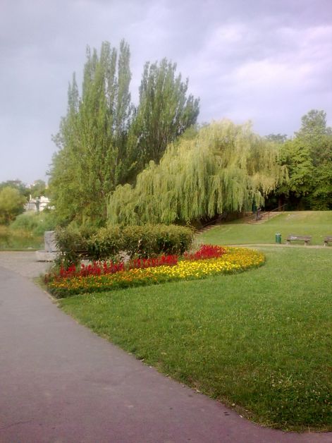 2012.6.25._feneketlen_tonal_4.jpg